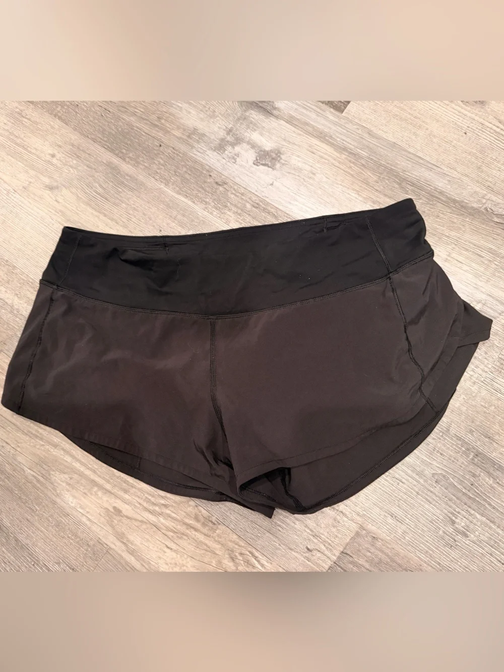 lululemon athletica Speed Up Low Rise 2.5 “ Black Women's Run/Training Shorts